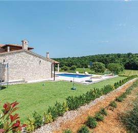 3 Bedroom Villa with Pool and Gym near Krnica, Sleeps 8